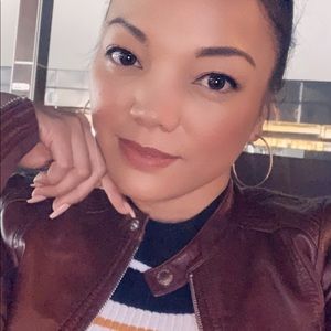 Meet your Posher, Renee